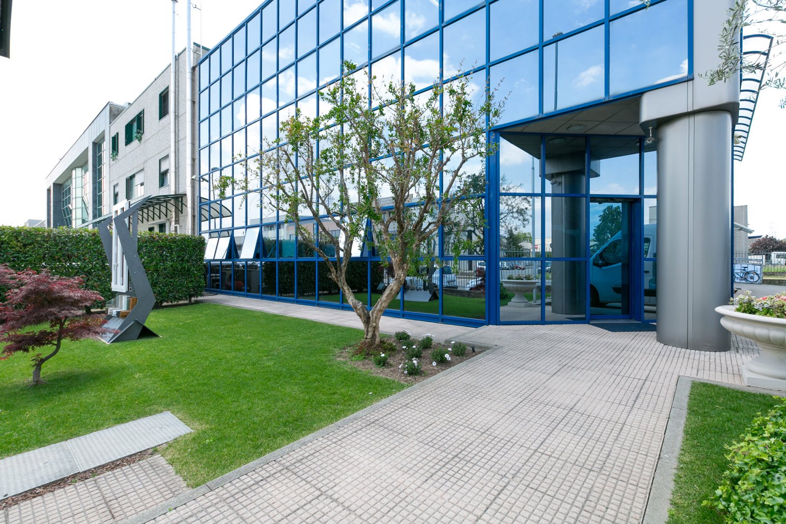 La sede di Denia Serramenti